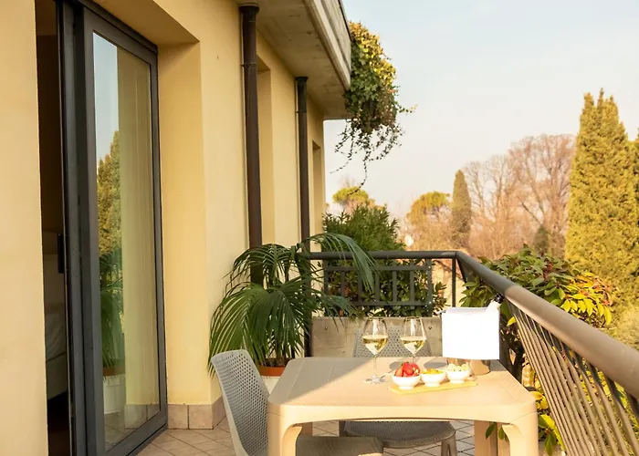 Admiral Hotel Villa Erme